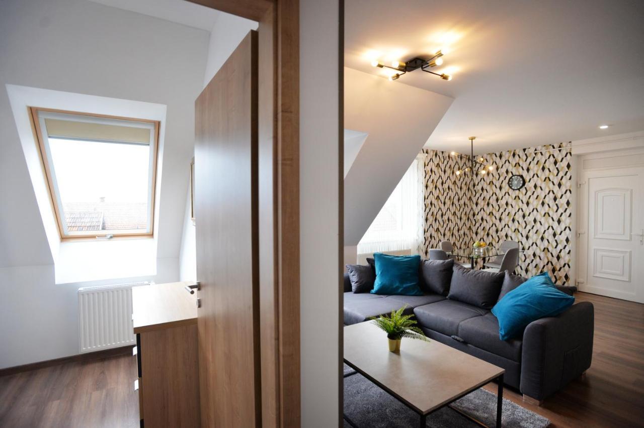 One Luxury Suites אגר מראה חיצוני תמונה